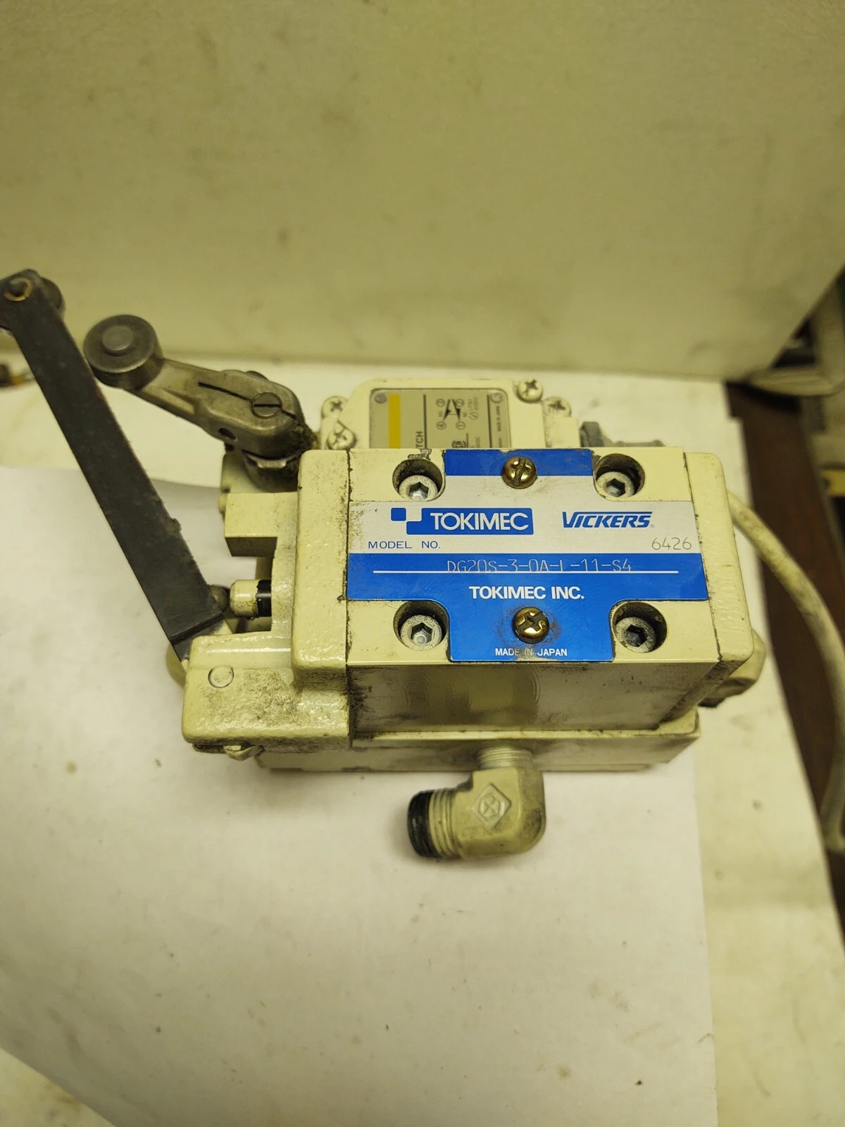 Omron WLCA2 Tokimec D4NS-4AF D4NS4AF Mitsubishi MJ Safety Interlock Door Switch