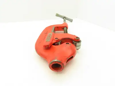 Ridgid 4-S Heavy Duty Pipe Cutter 2"-4" Capacity Accepts Extension for 2 Man Use