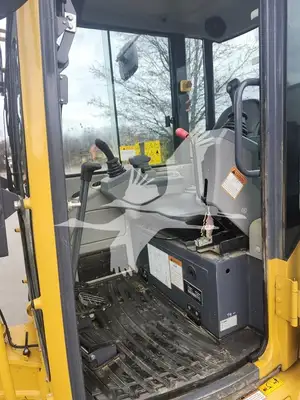 USED 2021 XCMG XE35U