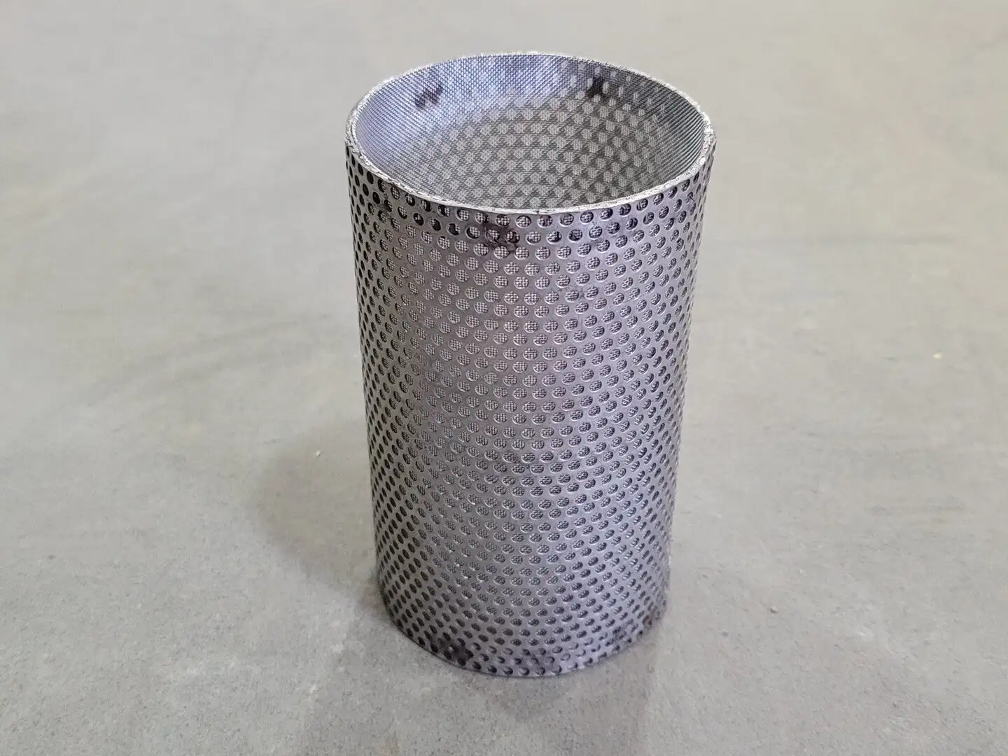 3-1/2" Dia. x 6"H Strainer w/ Inner Screen