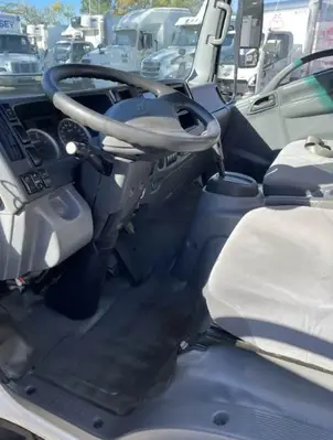 Used 2019 ISUZU NPR XD Reefer Trucks Florida US | Truck and Van Outlet #1509164