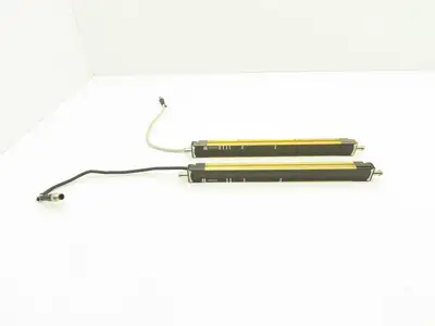 Omron F3SJ-A0320P30-L F3SJ-A0320P30-D Light Curtain Emitter/Receiver Set