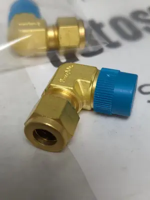 New | in-Stock SWAGELOK B-600-2-6 Valves/Fittings | Surplus Asset Holdings #1216504
