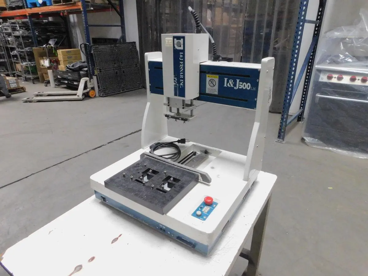Used I&J FISNAR 500-LN Robots Texas US | Aucto #1454536