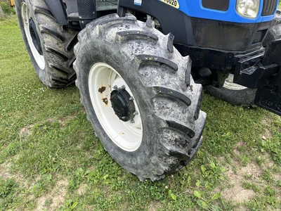 Used NEW HOLLAND T6020 Utility Tractors New York US | Abele Tractor #1343158