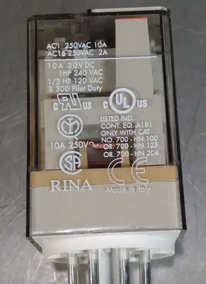 Allen-Bradley 700-HA32A1-4/D Relay Loc4E7