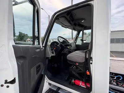 Used 2018 INTERNATIONAL DURASTAR 4300 Cab Chassis trucks Florida US | Truck and Van Outlet #1509142