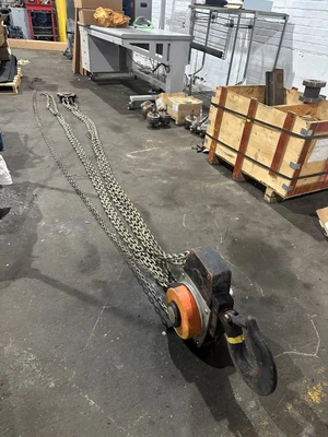 CM HURRICANE 10TON CHAIN HOIST - MANUAL