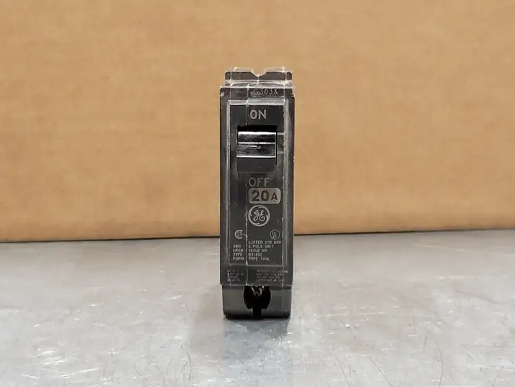 Used GENERAL ELECTRIC THQL120 Switchgears British Columbia CA | Lenmark #243305