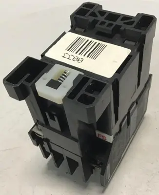 USED ALLEN BRADLEY 700-F220A1