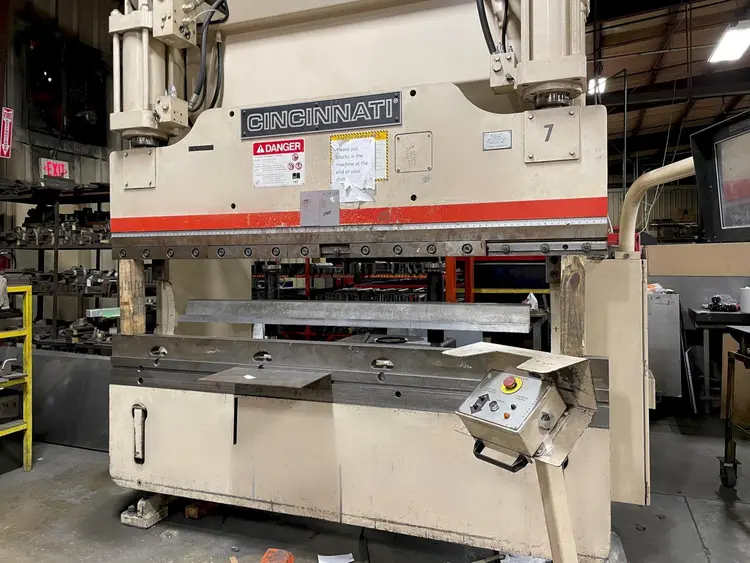 Used 2006 CINCINNATI INC 90PF X 6 PROFORM Press Brakes | Machine Factory Outlet #1267131