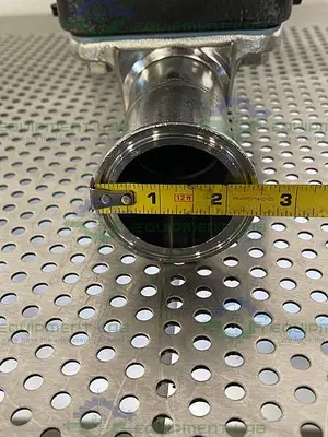 USED ITT PURE-FLO 2-316L-RA20MAX-CWP150 3 WAY DIAPHRAGM VALVE W/ 2" SANITARY FITTING