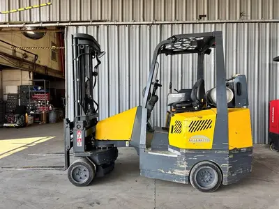 USED 2012 AISLE MASTER 44S