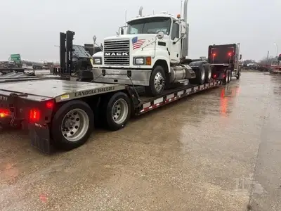 Used 2011 LANDOLL 835 Lowboy Trailers Iowa US | Kading Ag #1501628