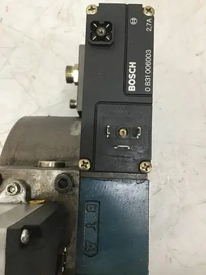 USED BOSCH 0 811 404 163