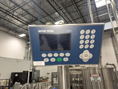 USED METTLER TOLEDO IND570