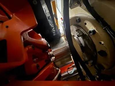 HUSKY H200 R880/55 HORIZONTAL INJECTION MOULDING MACHINES | INJECTION DEPOT (10)