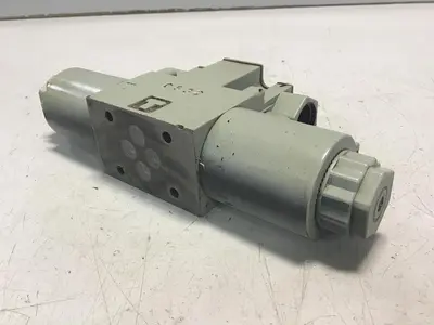 USED VICKERS DG4VC-3-2C-M-PS1-H-7-PC1-52