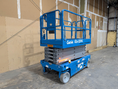 USED 2017 Genie GS-3246