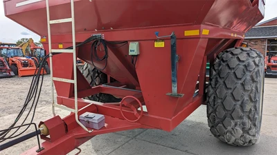 USED E-Z TRAIL 710