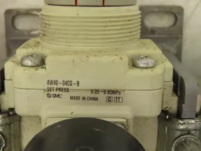 SMC AV4000-04-5DZ Compressed Pneumatic Air Treatment Assembly With Regulators