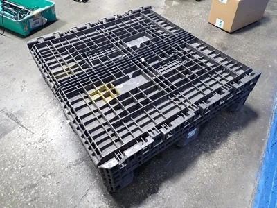 43" X 41" X 28" Collapsable Bin