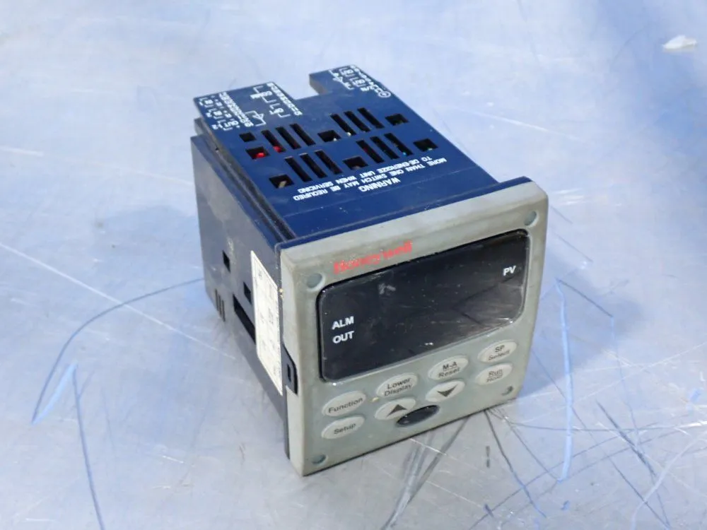 Used HONEYWELL DC2500EE0L0020010000E00 Temperature Controls Ohio US | HGR 24 #1084999