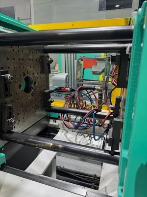 2016 ARBURG 470E1000-290 Injection Molding Horizontal/Vertical | Machinery Network (2)