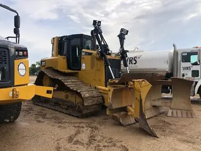 USED 2017 Caterpillar D6T LGP