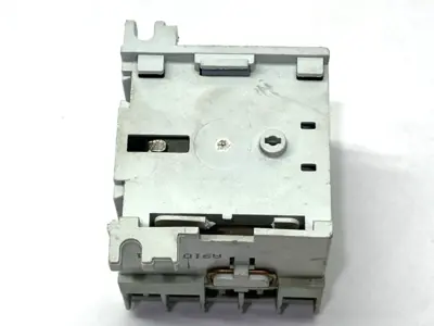 Used Allen Bradley Ser. A Auxiliary Contact 24VDC DAMAGED DIN RAIL LATCH Contact Blocks Michigan US | Maverick Industrial Sales #1456795