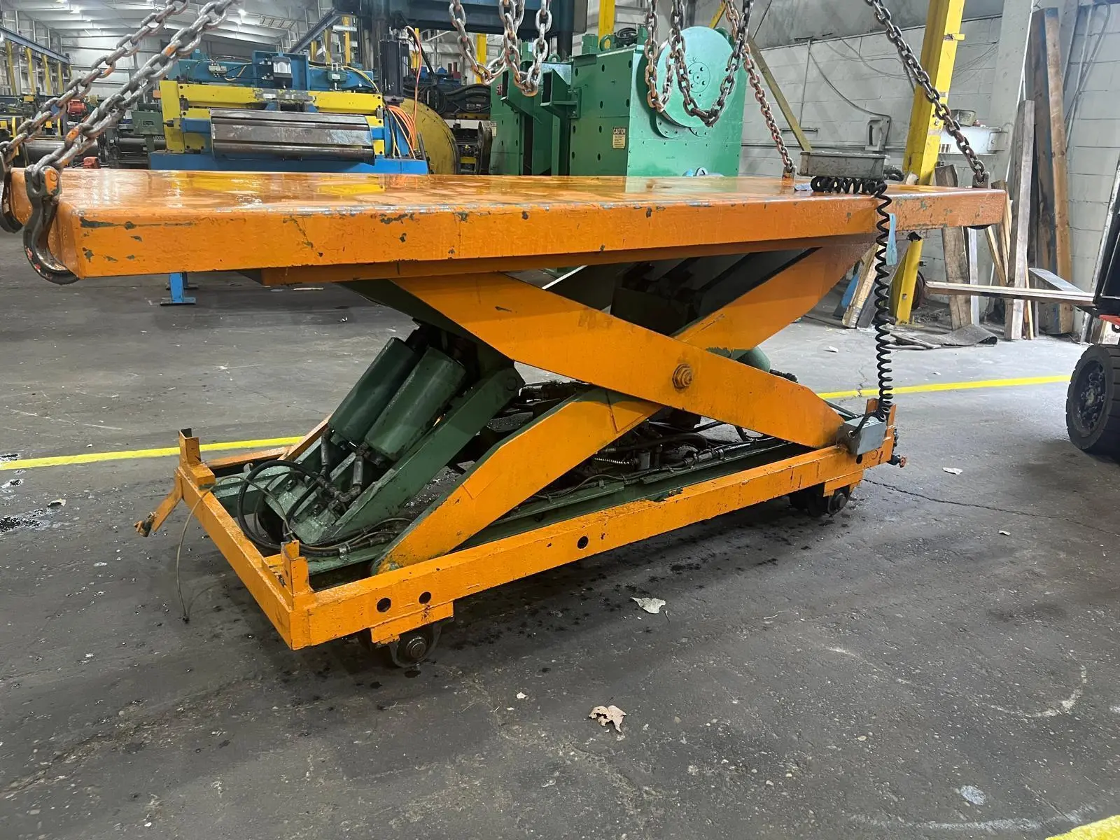 16,000# Lift Table with Conveyor