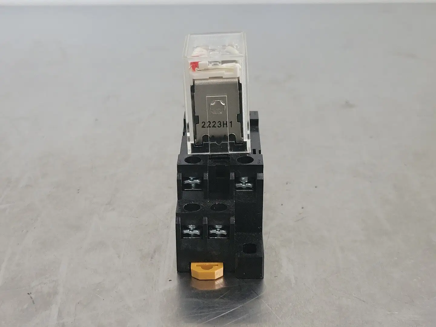 USED OMRON LY2N
