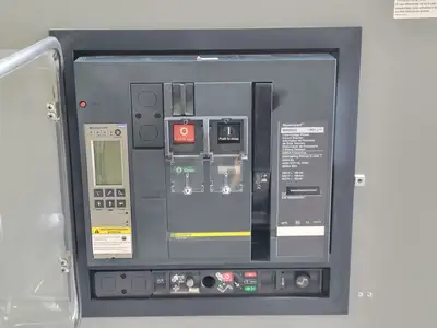 Used SQUARE D POWER-ZONE 4 Switchgears British Columbia CA | Lenmark #239367