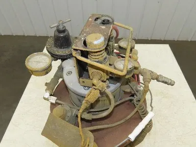 Graco Triton 1:1 150 Air Spray Package Diaphragm Pump Pail Mount Wood Finish