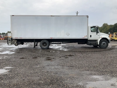 Used 2005 INTERNATIONAL 4300 Box trucks Michigan US | Miedema Asset Management Group #1568266