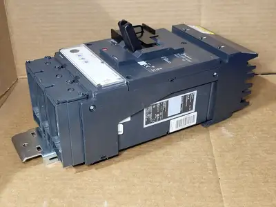 NEW SQUARE D LLA36400CU31X