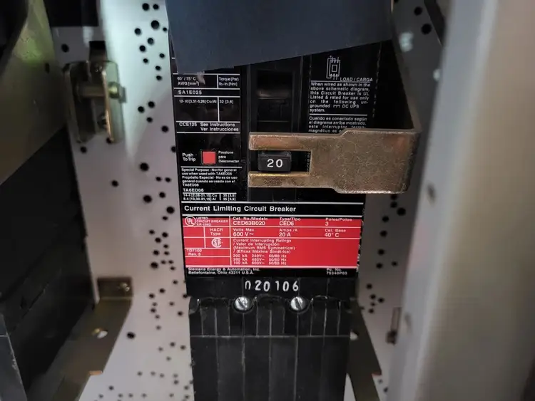 Used SIEMENS CED63B020 Circuit Breakers British Columbia CA | Lenmark #249006