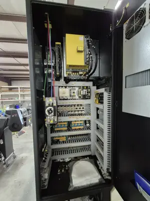 2012 HYUNDAI WIA F400 Vertical Machining Centers | Toolquip, Inc. (27)