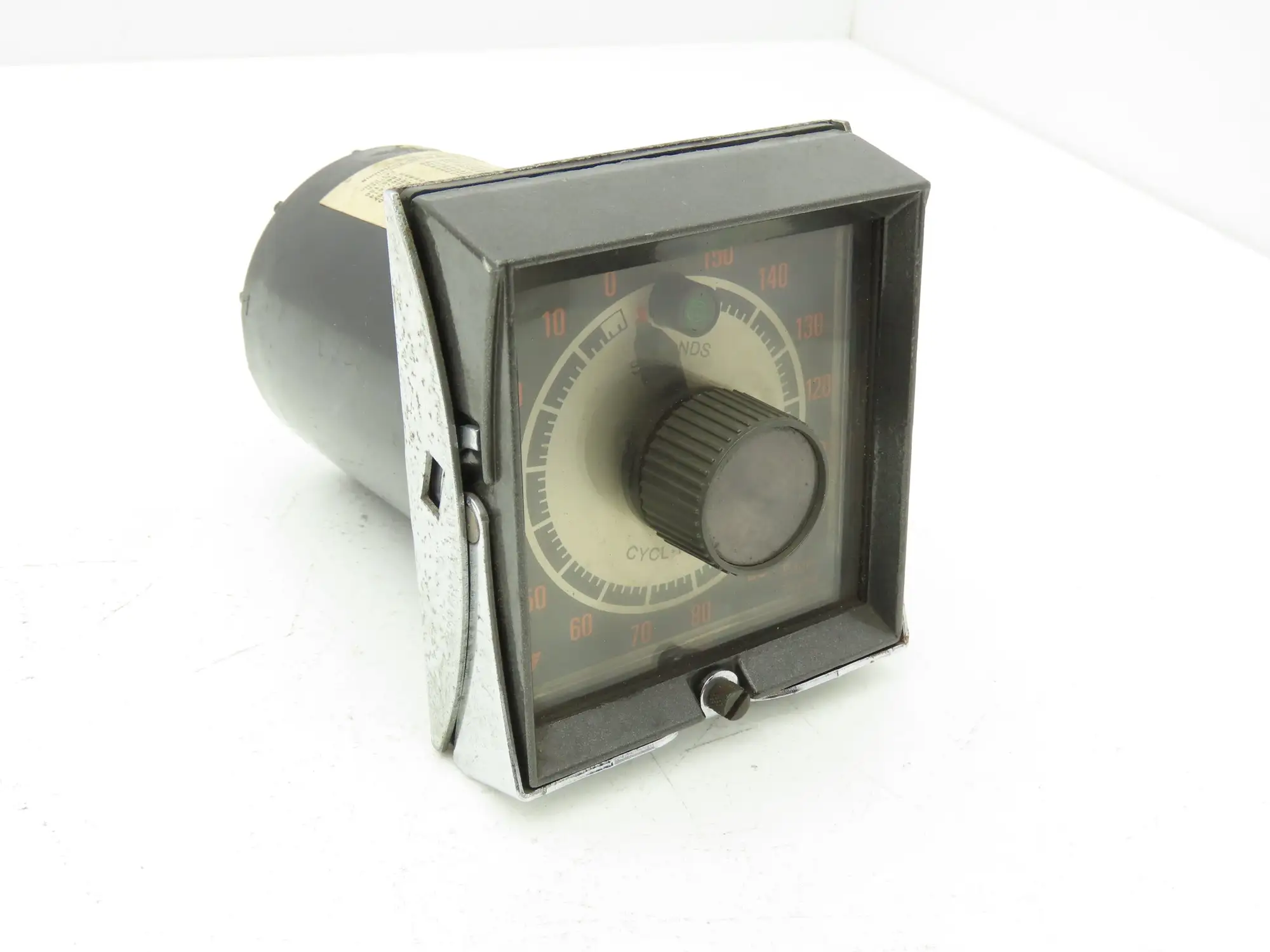 Eagle Signal HP52A6 A82 HP5 Reset Analog Timer 120VAC 60Hz 0-150 Sec. Dial Type.
