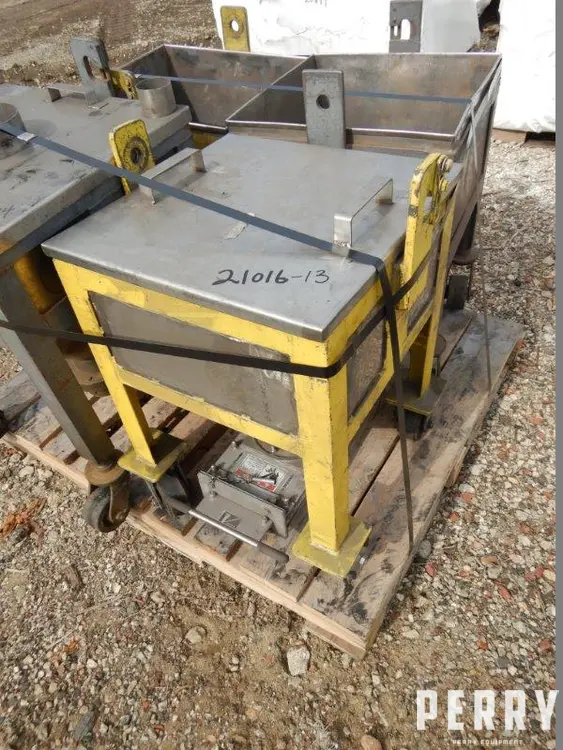 STAINLESS STEEL BIN 5 CU. FT. Bin | Perry Equipment
