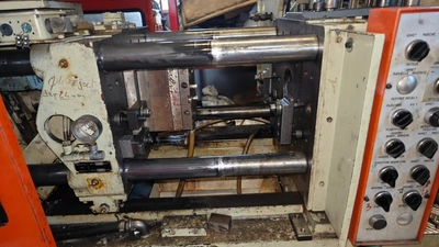 BILLION Injection Molding Machine, in decent condition