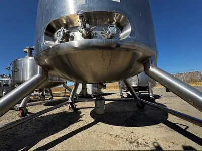 Tank, 181 Gallon, 316L Stainless Steel, Full Vacuum, Jacketed, Agitated, 32 PSI, #5991496