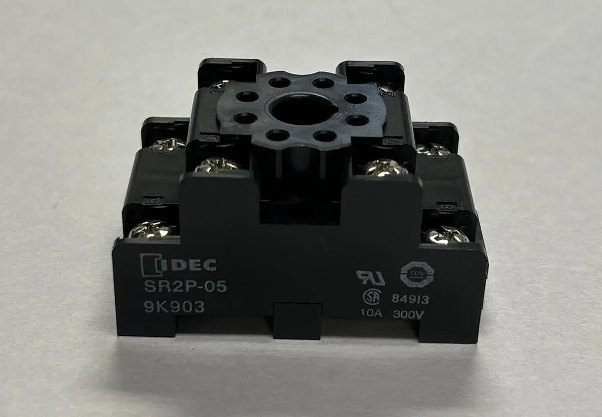 New | in-Stock IDEC SR2P-05 Miscellaneous Equipment (Electrical & Power) | Surplus Asset Holdings #1193619