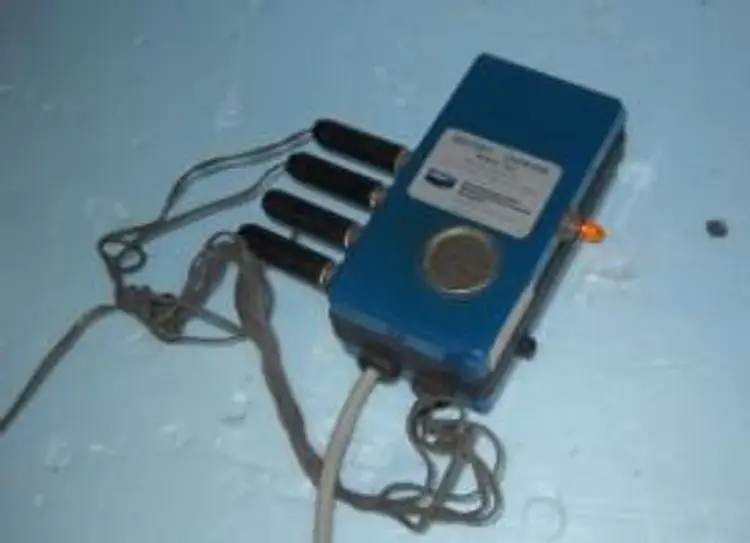Used _UNKNOWN_ 121AA-01000C Battery Chargers Texas US | Bamko Surplus Process Equipment #935042