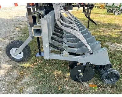 Used HINIKER _UNKNOWN_ Seeders Iowa US | Keast Enterprises #1360324