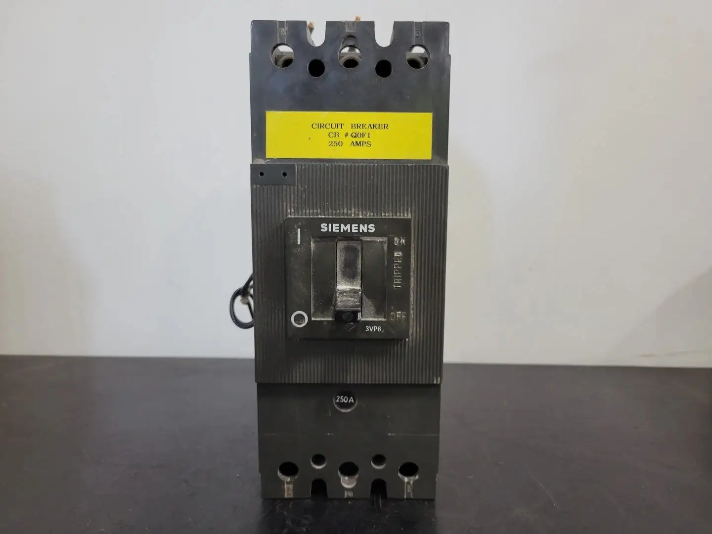 USED SIEMENS 3VP6231-0HT00