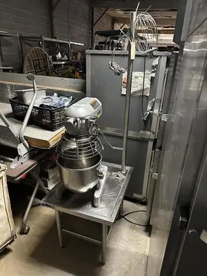 HOBART 20 QT MIXER W/ STAND, BOWL AND ATTACHMENTS.