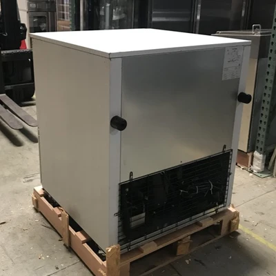 171-0367 32" Shock Chiller Self Contained Blast Freezer