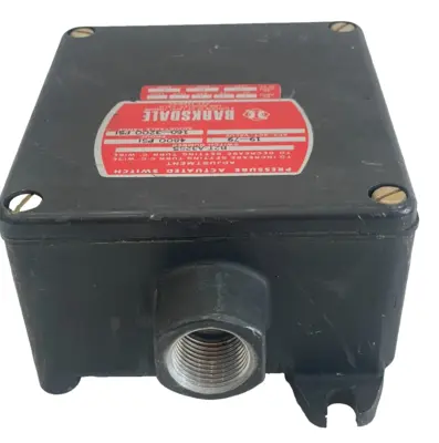 NEW BARKSDALE B2T-A32SS PRESSURE ACTUATED SWITCH 160-3200 PSI B2TA32SS