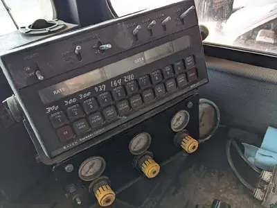 USED 1995 INTERNATIONAL SILVER WHEELS